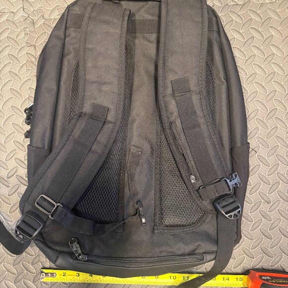 Triumph Motorcycle Back Pack with Rain Cover - Picture 2 of 8